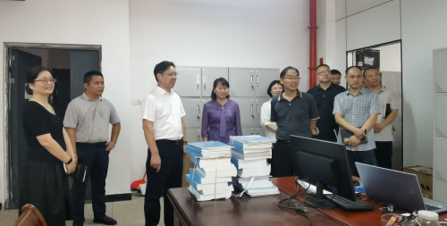 開學(xué)檢查促規(guī)范  踔厲奮發(fā)新征程 ----李來清帶隊(duì)檢查開學(xué)工作