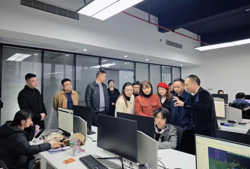 深化校企合作 助推專業(yè)發(fā)展——信息技術(shù)系在行動