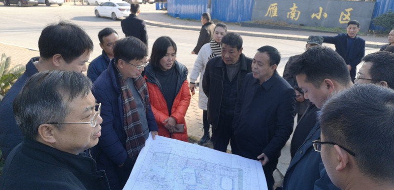 衡陽(yáng)幼高專110KV高壓桿線搬遷現(xiàn)場(chǎng)辦公會(huì)在我校召開(kāi)