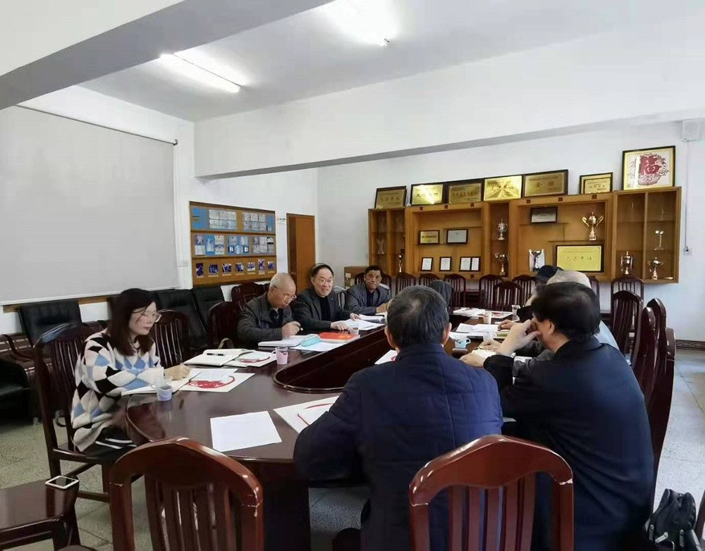衡陽(yáng)幼高專舉行離退休總支、支部委員聯(lián)席會(huì)議