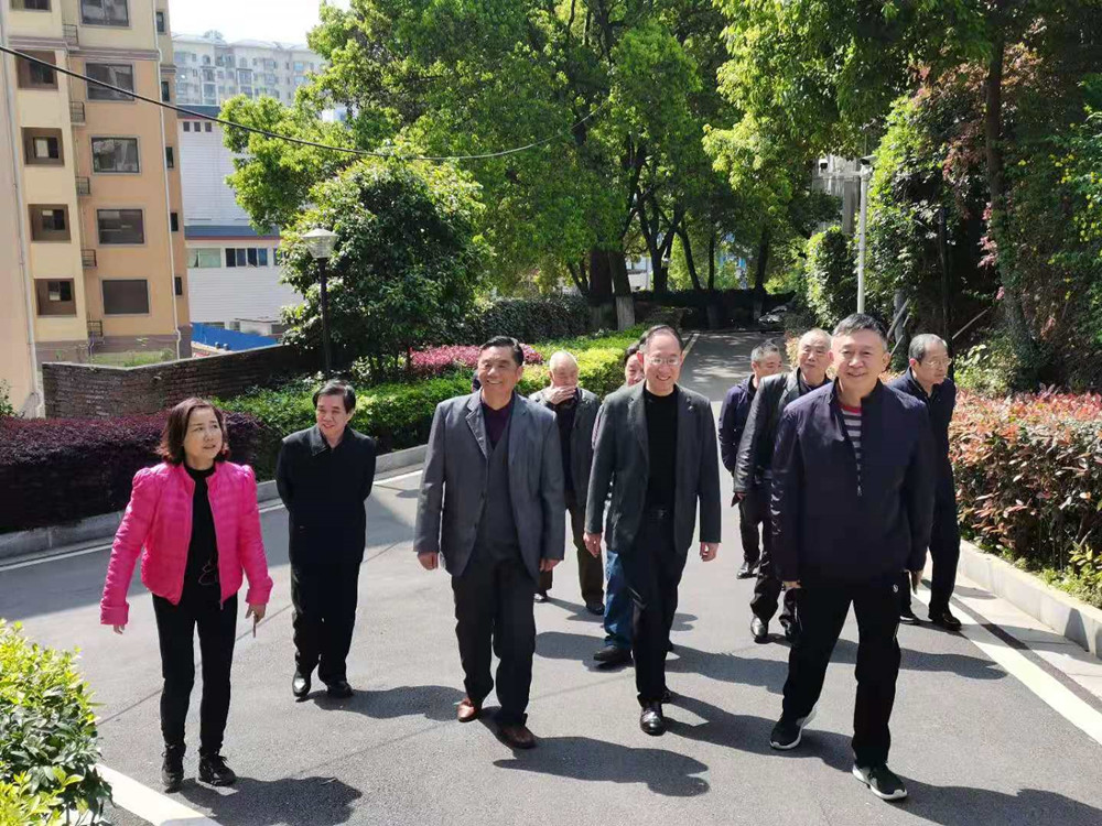 衡陽(yáng)幼高專舉行離退休總支、支部委員聯(lián)席會(huì)議