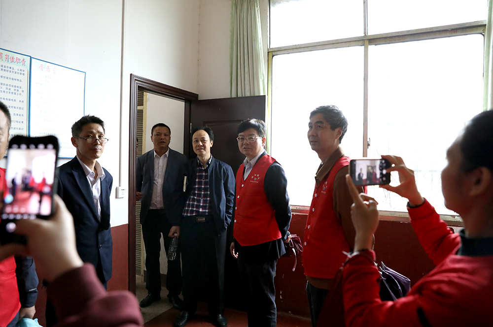 衡陽幼高?！傲羰貎和P(guān)愛工程”第二批結(jié)對幫扶起航