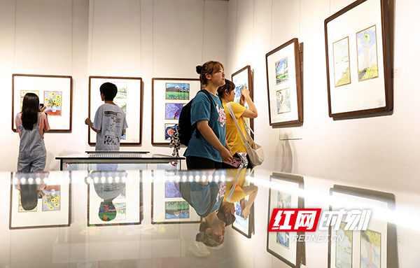 【紅網(wǎng)】“藝心向黨，逐夢向上” 衡陽幼高專舉辦美術(shù)作品展