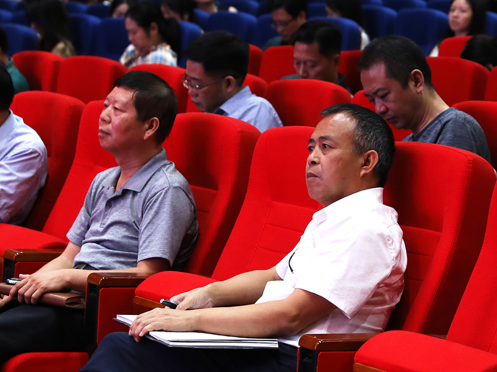 幼高專講壇∣ 全國職業(yè)教育和成人教育知名專家汪忠明來我校講學(xué) 幼高專講壇∣ 全國職業(yè)教育和成人教育知名專家汪忠明來我校講學(xué)