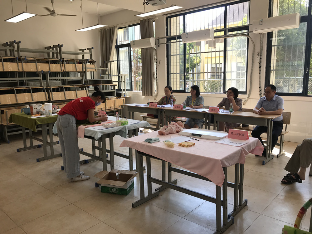 2021年衡陽(yáng)市職業(yè)技能大賽暨湖南省 第一屆職業(yè)技能大賽育嬰師項(xiàng)目選拔賽在我校成功舉辦 2021年衡陽(yáng)市職業(yè)技能大賽暨湖南省 第一屆職業(yè)技能大賽育嬰師項(xiàng)目選拔賽在我校成功舉辦