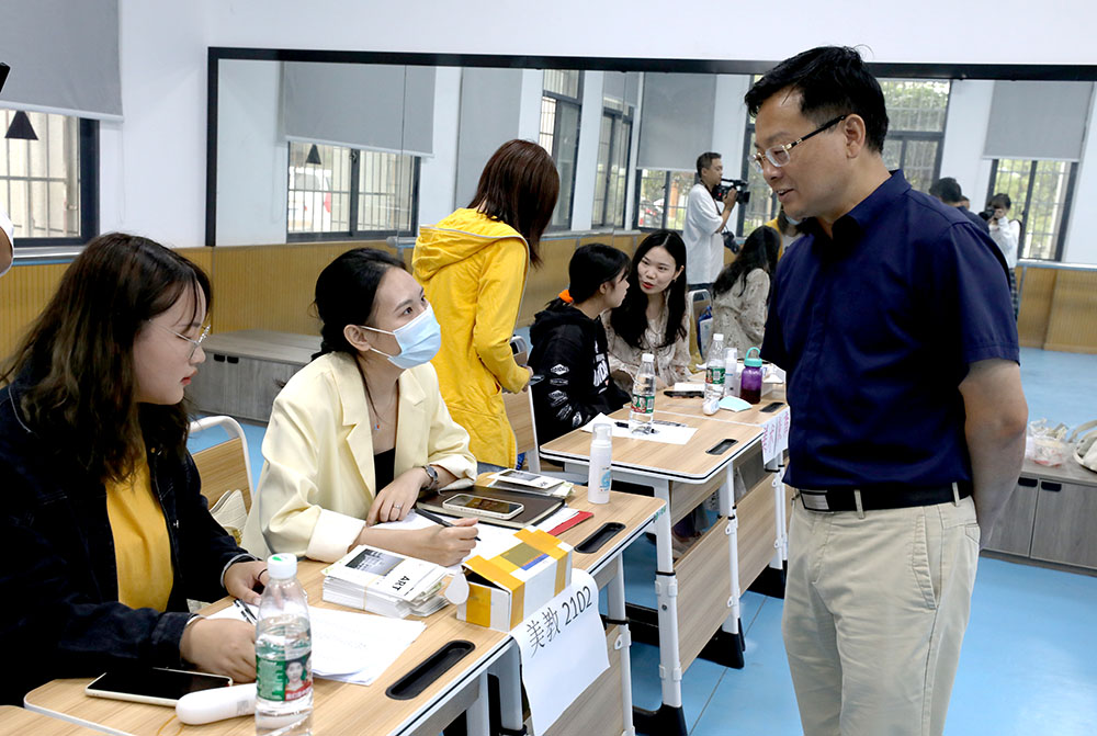 金秋十月，溫情迎新——衡陽幼高專喜迎2021級高招大專新生