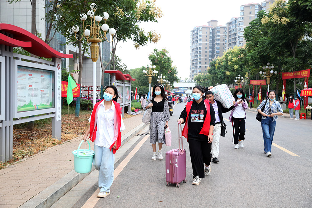 金秋十月，溫情迎新——衡陽幼高專喜迎2021級高招大專新生