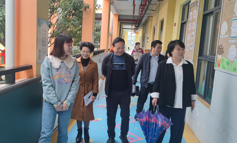 衡陽(yáng)市人社局專家組對(duì)我校申報(bào)職業(yè)技能等級(jí)認(rèn)定社會(huì)培訓(xùn)評(píng)價(jià)組織進(jìn)行評(píng)估考核