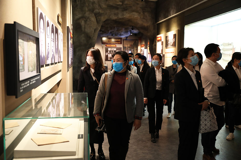 我校機關(guān)第一黨支部赴常寧市水口山工人運動紀念館開展主題黨日活動 我校機關(guān)第一黨支部赴常寧市水口山工人運動紀念館開展主題黨日活動