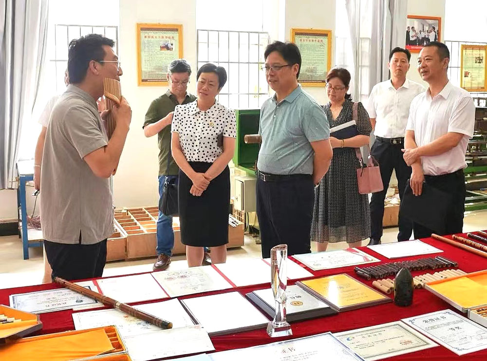 我校赴湖南一師、銅仁幼?？疾旖M成員 學(xué)習(xí)心得摘要