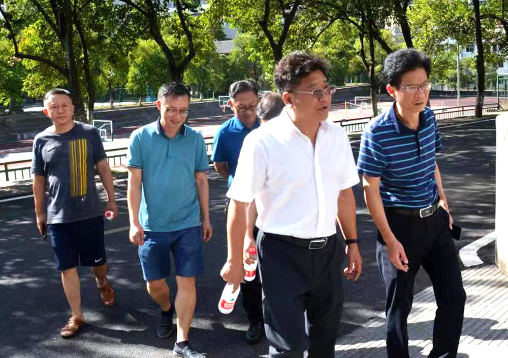 校長(zhǎng)鄧昌大調(diào)研藝校校區(qū)、耒陽校區(qū)新學(xué)期開學(xué)準(zhǔn)備工作