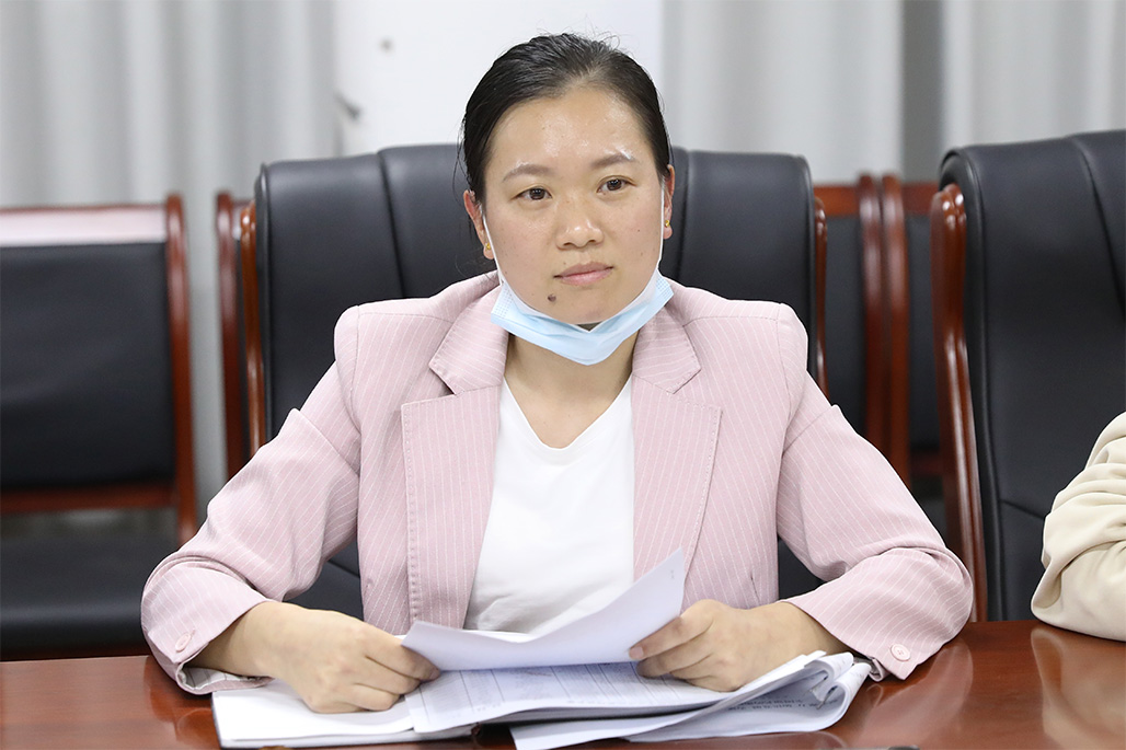 校黨委書記李來清主持召開馬克思主義學(xué)院教師座談會 校黨委書記李來清主持召開馬克思主義學(xué)院教師座談會