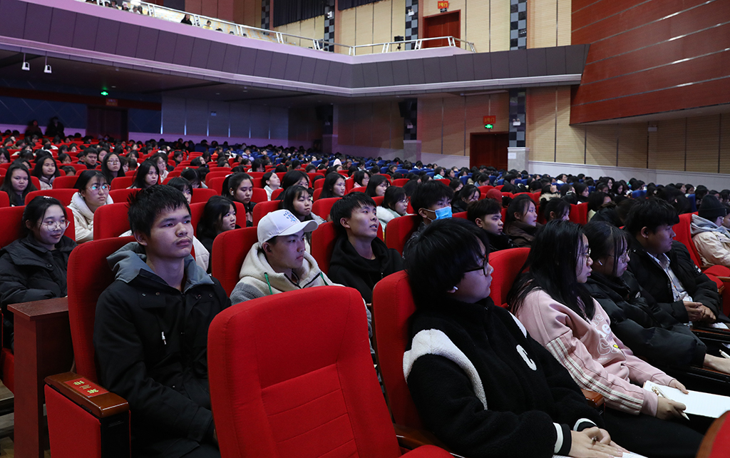 后疫情時(shí)代，為健康護(hù)航 ——校黨委書記李來清講授“開學(xué)第一課”