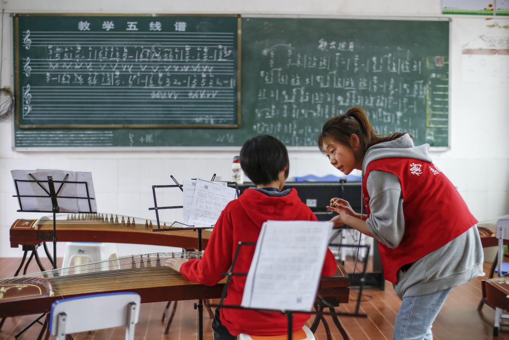 “藝”起成長(zhǎng)，伴你同行 ——衡陽(yáng)幼兒師專志愿者赴衡南縣松江聯(lián)合學(xué)校長(zhǎng)嶺校區(qū)開展支教幫扶活動(dòng)