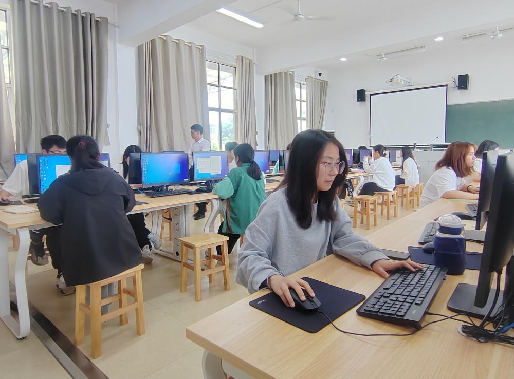 衡陽幼兒師專第三屆技能節(jié)Python編程大賽圓滿落幕 衡陽幼兒師專第三屆技能節(jié)Python編程大賽圓滿落幕