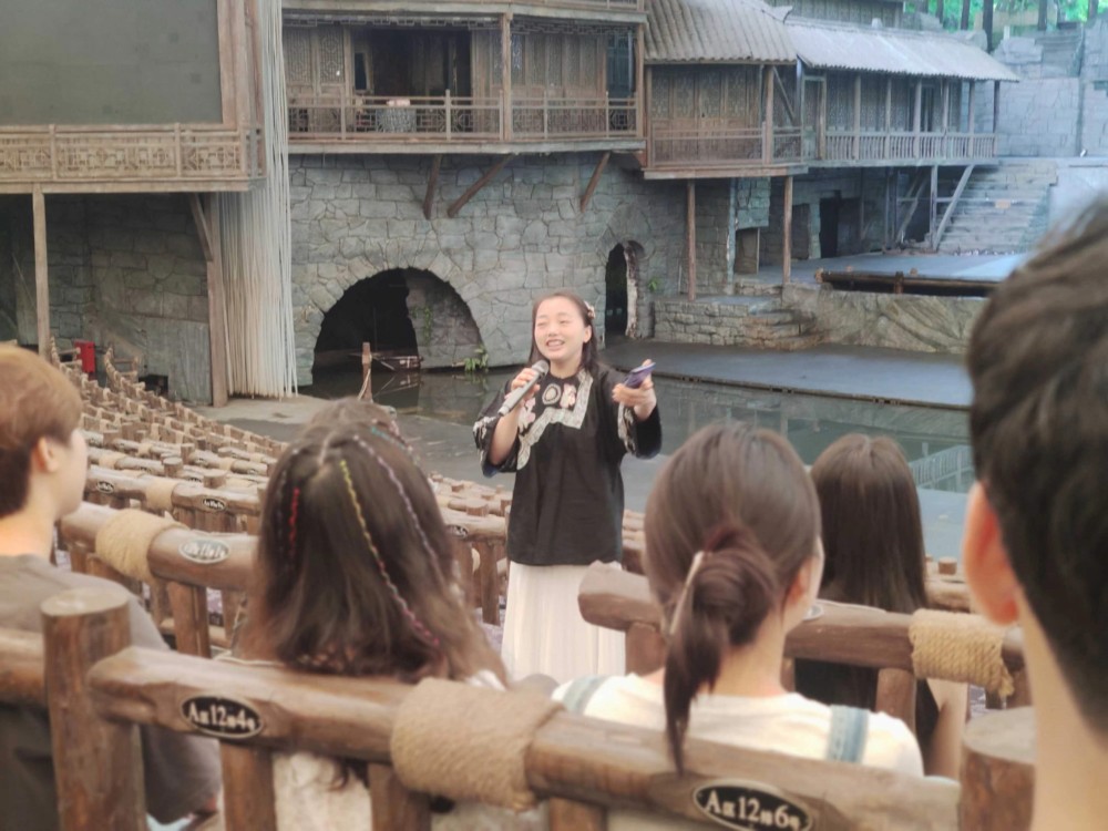 我校藝術(shù)系組織師生赴湘西開展民間音樂采風(fēng)教學(xué)活動