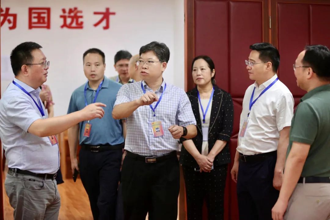 曾市南在檢查2023年普通高校招生錄取工作時強調(diào)：精心做好2023年普通高校招生錄取工作，切實把社會對高考的關(guān)注度變成贊譽度