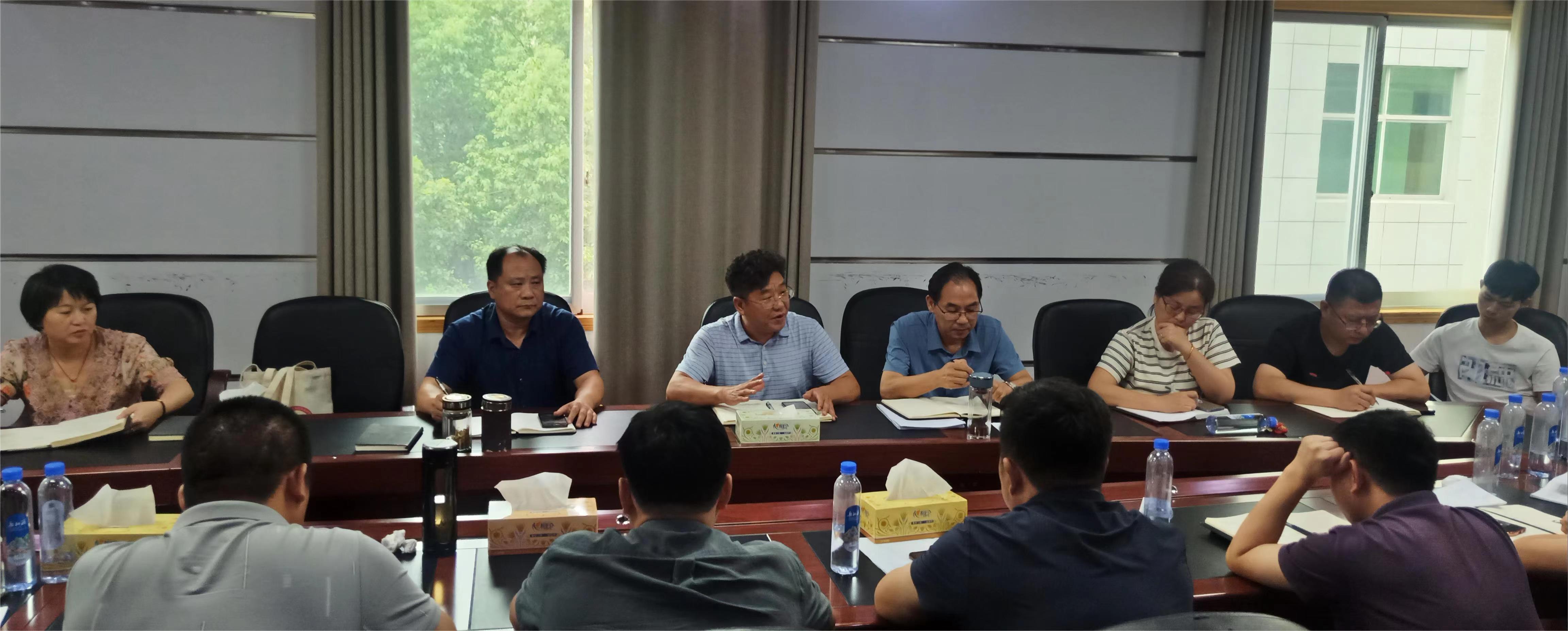 加快新專業(yè)建設(shè)步伐，構(gòu)建內(nèi)涵發(fā)展新格局