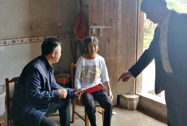 衡陽(yáng)幼高專扎實(shí)開(kāi)展“兩項(xiàng)幫扶”及慰問(wèn)走訪貧困戶活動(dòng)